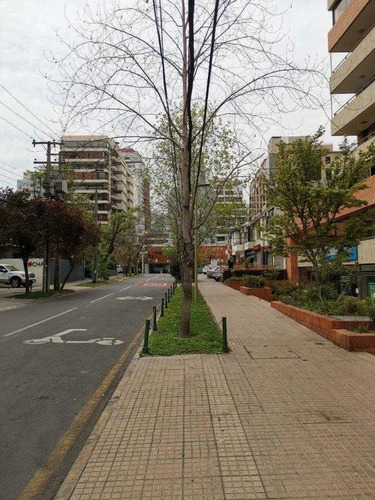 Imagen 2 de 5 de Estacionamiento A Pasos De Plaza Peru