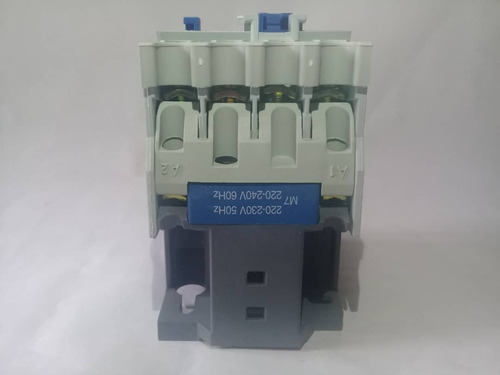 Contactor Propósito General 25 Amp, 110/220 V, 3 Polos