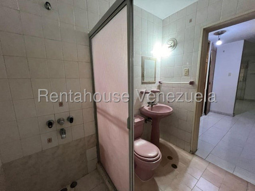 Casa En Venta Urb. Piñonal #25-17208 Rm