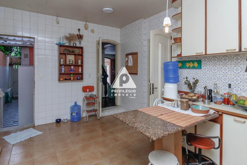 Imagem 16 de 30 de Casa À Venda, 6 Quartos, 5 Suítes, 1 Vaga, Santa Teresa - Rio De Janeiro/rj - 35430
