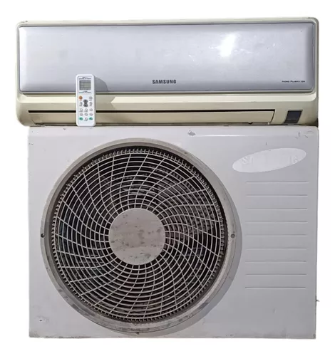 Aire acondicionado Hyundai split frío/calor 5615 frigorías blanco 220V  HY8-6000FC