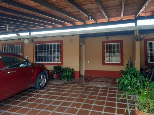 Imagen 1 de 21 de Adriana Atienzo Alquila | Casa En Res. Valle De Oro, San Diego (foc-1298)