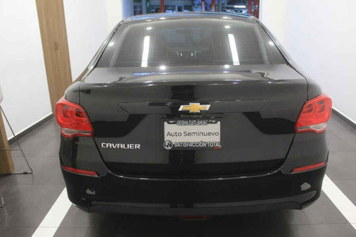Imagen 5 de 15 de Chevrolet Cavalier 2019 4p Ls L4/1.5 Man