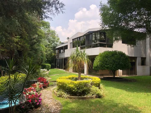 Venta Casa En Calle Cerrada En Jardines En La Montaña