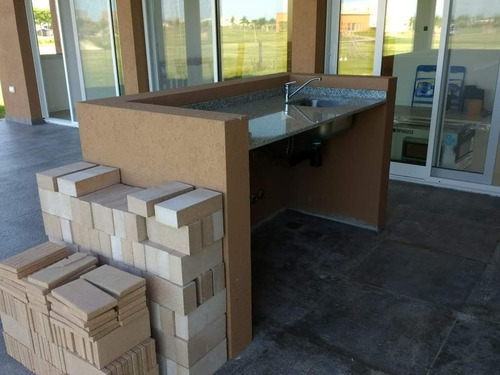 Excelente Casa Sobre Lote Interno - Araucarias - Puertos