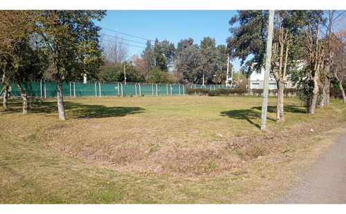 Lote En Las Brisas Country Club, Pilar, Zelaya A Metros De Pilar Del Este