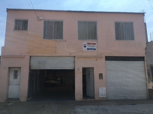 Imagen 1 de 11 de Galpon Con Vivienda En Venta En Villa Libertad