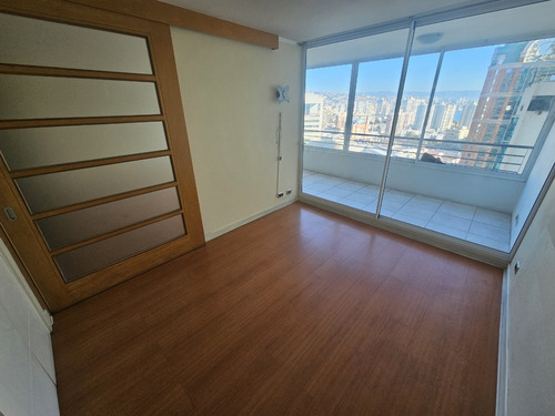 Arriendo Depto. Año Corrido Sin Muebles En Coraceros.