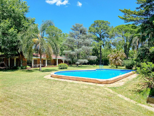 Casa En Venta · 7 Ambientes · 3600 M2 · Jardín · Quincho · Piscina