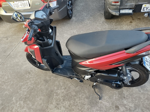 Imagem 2 de 10 de Yamaha Neo