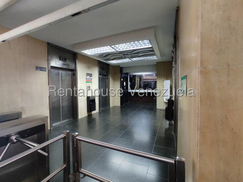 ¡¡excelente Oficina Muy Bien Distribuida Ubicada En Una Torre Emblemática En Esplendida Y Accesible Ubicación!! - El Rosal - Ana Teixeira - Mls #25-18630