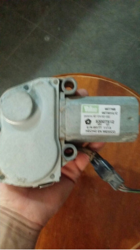 Motor Limpiador Medallon Tras Wiper Caravan Voyager 96-00.