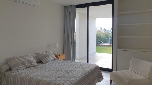 Casa En Venta A La Laguna De Ecuestre - Costa Esmeralda