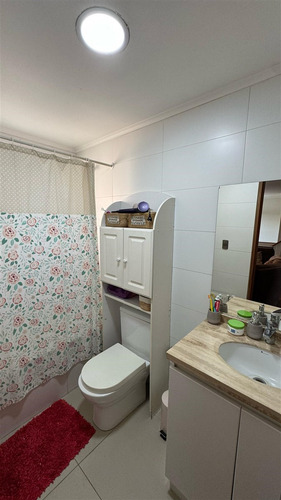 Impecable En Venta De 5 Dorm. En Curicó