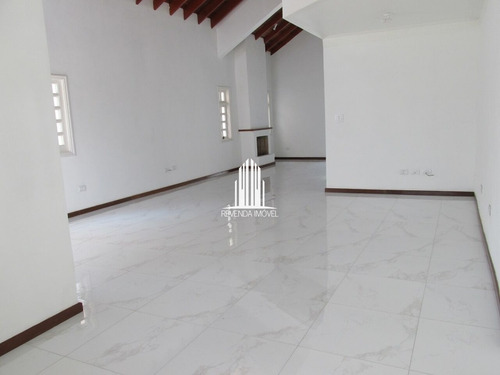 Imagem 10 de 15 de Casa 3 Suítes 7 Vagas De Garagem - Al1168