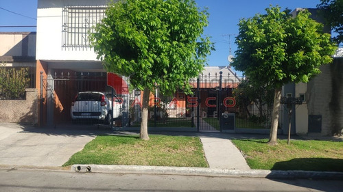 Venta De Casa 6 Ambientes, Ideal Para Dos Familias En Pablo Podestá, Tres De Febrero