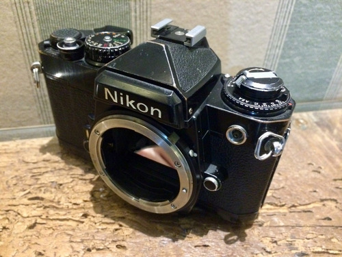 Câmera Nikon Fe Analógica 35mm Revisada Regulada Excelente (Usado)