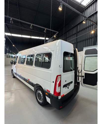 Renault Master 2.3 Dci Diesel Minibus Executive 16l L3h2 3p