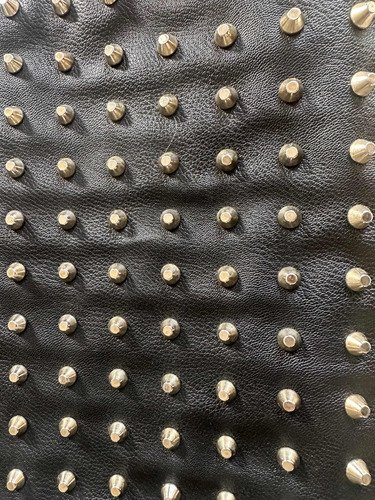 Cartera Sobre De Mano Negro Tachas