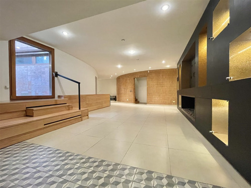 En Condominio: Vía Aurora, Lo Curro, 2.400 M2 Terreno