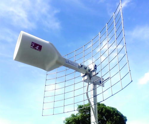 Antena Wifi 20db Grillada Alcance Hasta 7 Km Base Aluminio