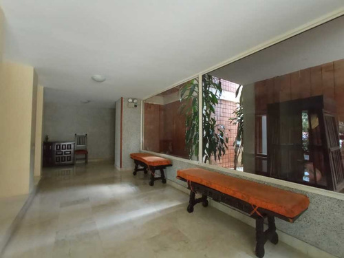 Imagen 7 de 30 de Se Vende Apartamento Actualizado 230 M² 6h/5b/2p Santa Marta