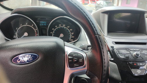 Ford Fiesta 1.6 Titanium T/a Mt