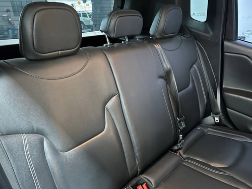 Jeep Renegade 1.8 16V FLEX LONGITUDE 4P AUTOMÁTICO
