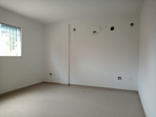 Imagen 8 de 14 de Town House Conj Priv Doña Helena, Los Robles