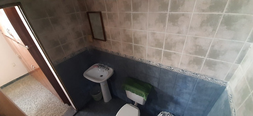 Casa En Alberdi De 2 Dorm, 2 Cocheras, 2 Baños, 2 Patios..