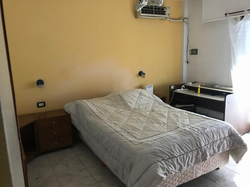 Imagen 10 de 18 de Casa - Venta - La Tablada - 6 Ambientes - Dos Plantas