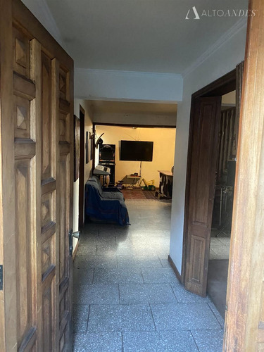 Casa En Venta De 5 Dorm. En Las Condes