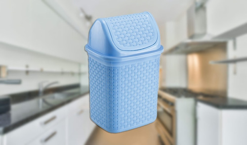 Lixeira cesto basculante fecha fácil 4,5L banheiro cozinha azul bebe