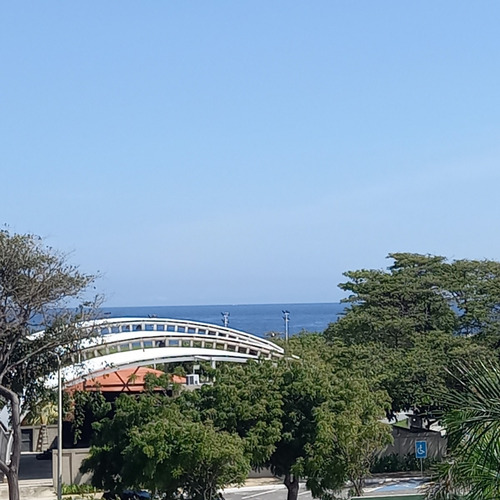 Vendemos Apartamento Para Socios Del Club Puerto Azul - Naiguata, 3/2/1 Xavijennyinmuebles