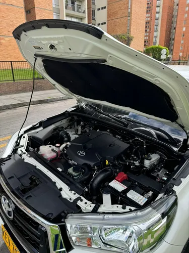 Toyota Hilux Srv At 2800cc Aa 4x4 Td