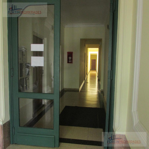 Imagen 3 de 25 de Departamento 2 Dormitorios En Venta- Microcentro