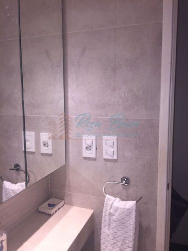 Apartamento En Peninsula, 2 Dormitorios *- Ref: 836