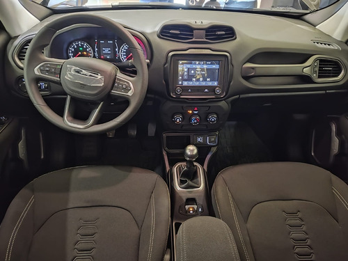 Imagen 8 de 15 de Renegade Sport 1.8l Manual 5 4x2 $