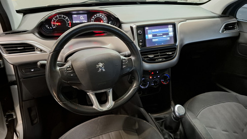 Peugeot 208 1.6 Allure