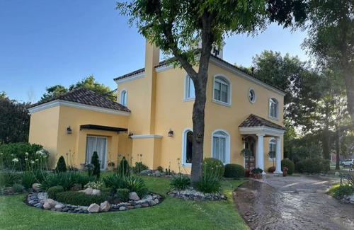 Casa En Country San Patricio.