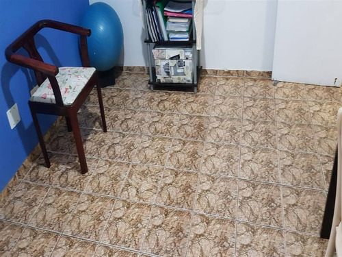 Imagem 27 de 30 de Apartamento A Venda Com 2 Dormitorios , 1 Suite, 2 Banheiros , Dependencia De Empregada , Vaga De Garagem. Predio Com Elevador E Salao De Festas. - Hm3372
