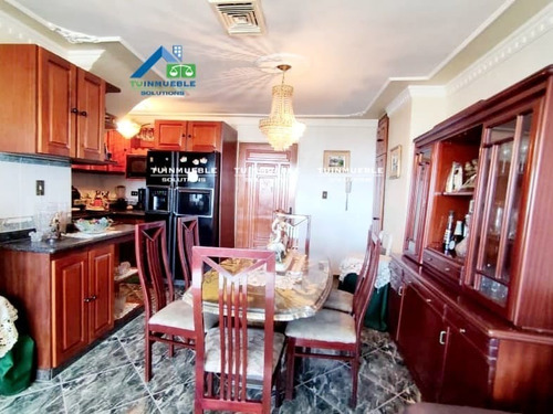 Imagen 3 de 9 de En Venta Excelente Dúplex En La Urbanización Caraballeda
