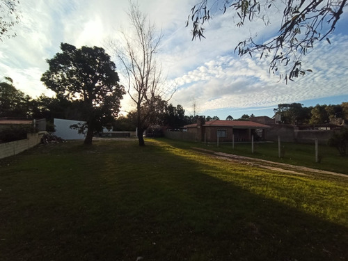 Terreno A La Venta En Bello Horizonte || Casi Rambla 601m2 Cercado Playa