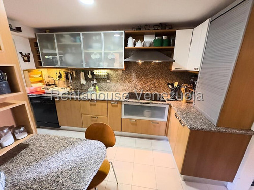 Sb Amplio Y Comodo Apartamento Con Bella Vista Y Excelente Ubicación.sin Fallas En Los Servicios
