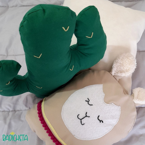 Imagen 7 de 10 de Combo X3 Almohadones Llama Animalitos Decoración Infantil