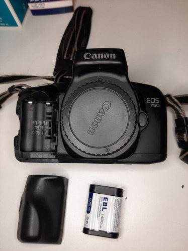Camara Canon Eos 750 Analogica Slr Solo Body Cuerpo Negro (Usado)