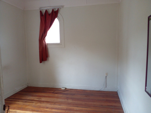 Casa En Venta De 6 Dorm. En Recoleta