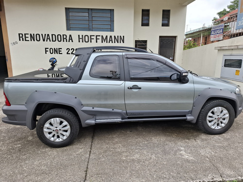 Fiat Strada 1.8 16v Adventure Cab. Dupla Flex 3p