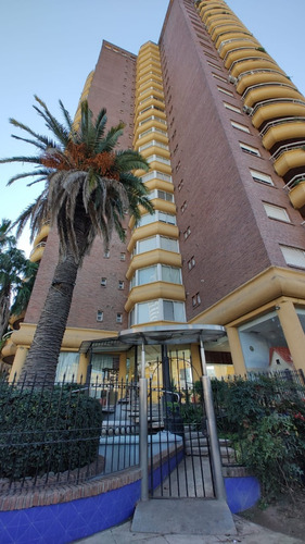 Venta De Tres Ambientes Con Balcón Y Cochera Barcelona Iv