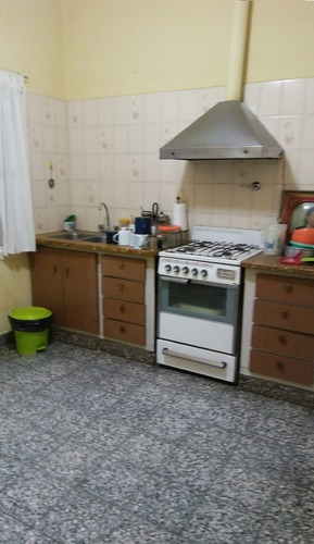Imagen 4 de 20 de Tres Casas En Un Lote De 10x44mts (berazategui, Buenos Aires)